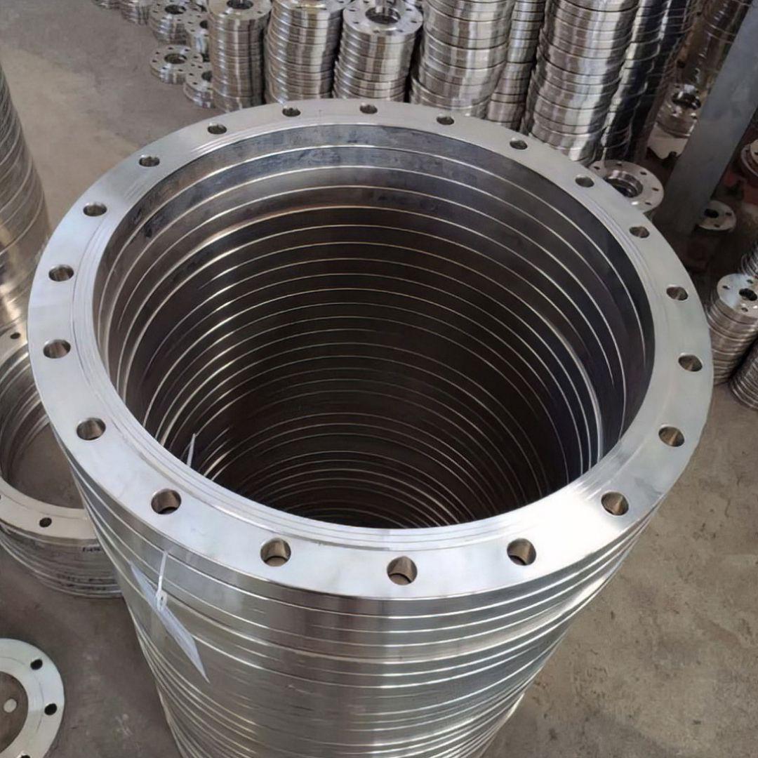 Can pipe fittings and flanges be directly welded?